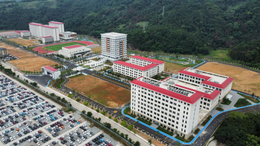 匠心筑民生！市众彩网公司下属企业金诚公司获评“较好代建单位”